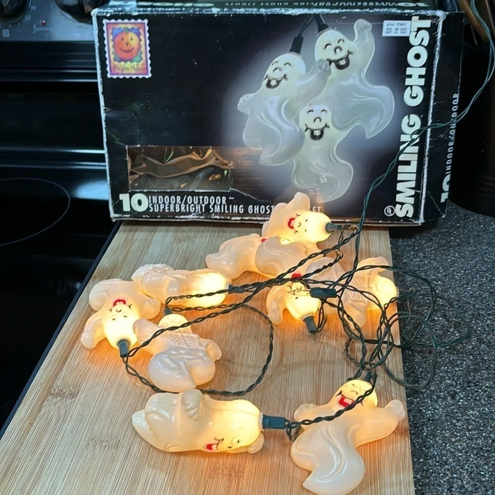 PRE OWNED VINTAGE PUMPKIN HOLLOW SMILING GHOST BLOW MOLD STRING LIGHTS